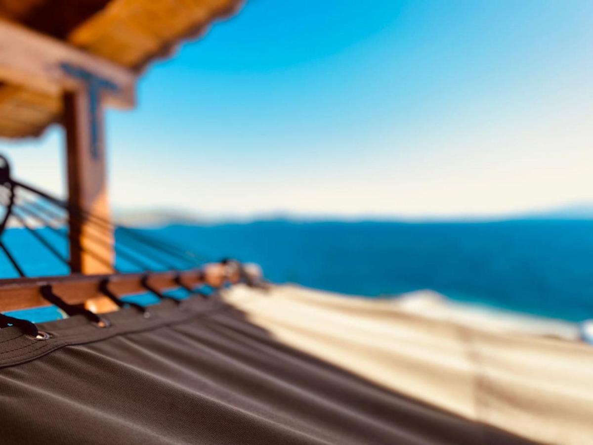 Wild Villa Apartments Sarandë Esterno foto