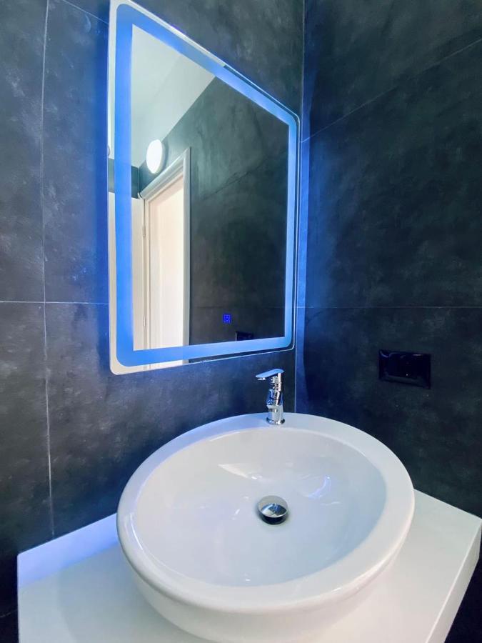 Wild Villa Apartments Sarandë Esterno foto