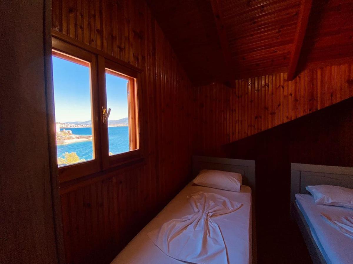 Wild Villa Apartments Sarandë Esterno foto